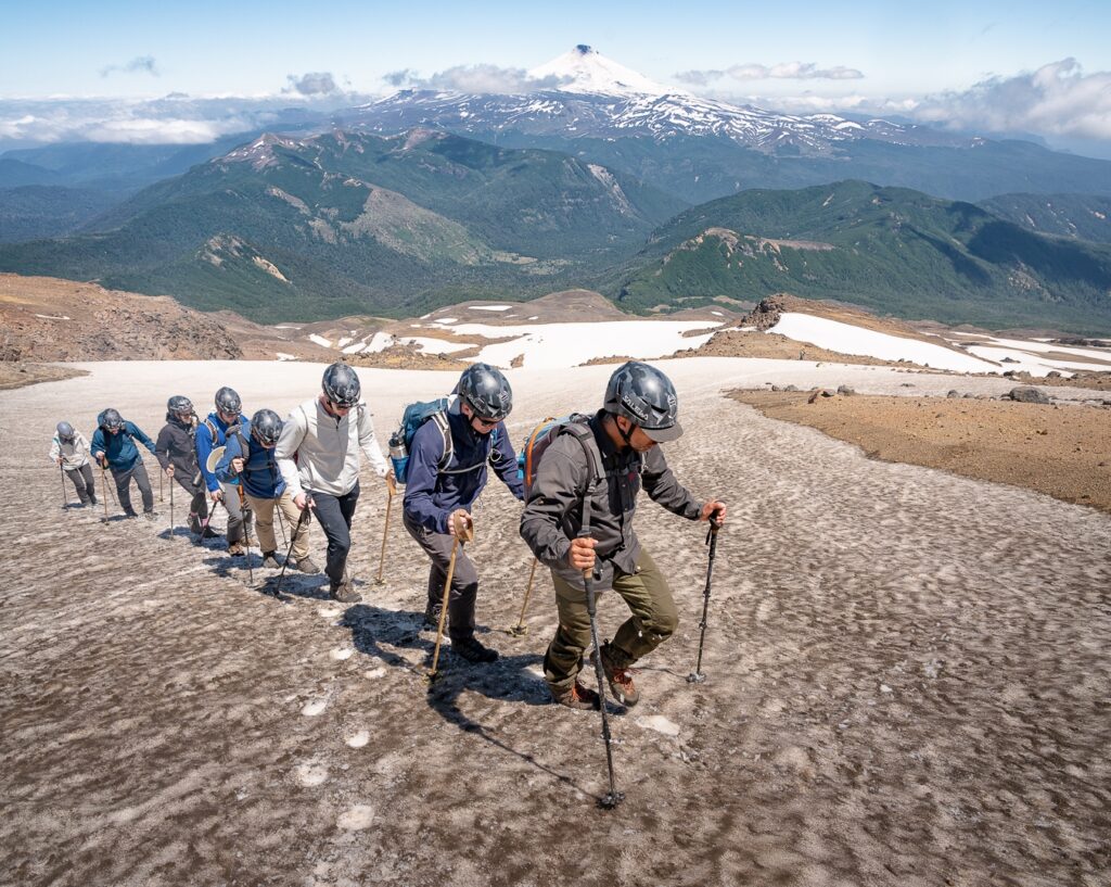 ascenso al volcán Quetrupillan - subir al volcan